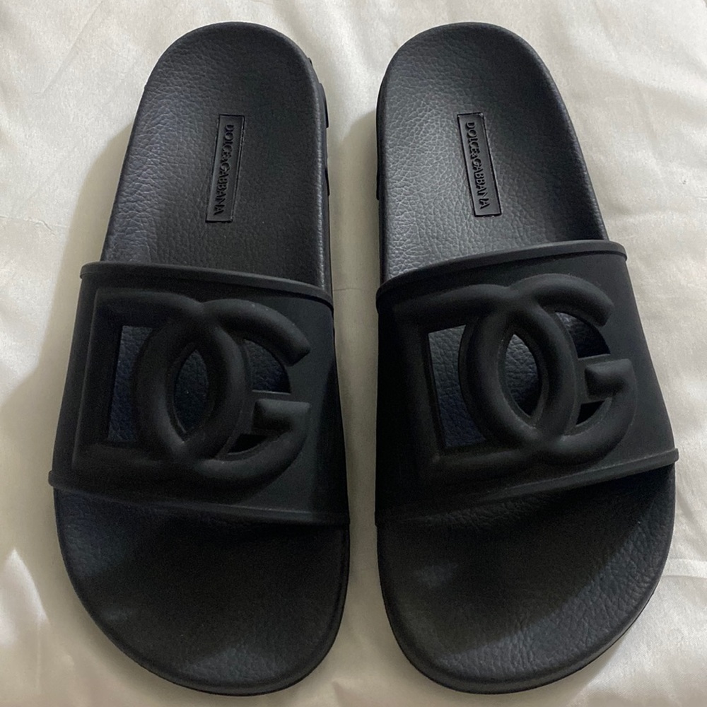 Slide sandals
